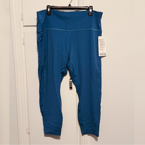 Price Firm - Lululemon Align High Rise Legging with Pockets - Picture 2 of 4